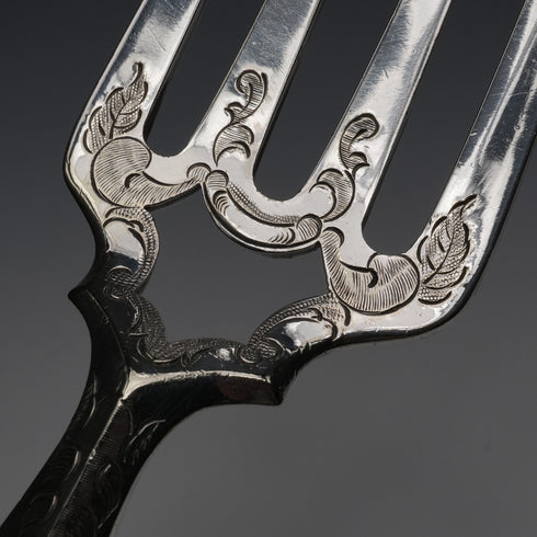 English Antique Mid-Victorian Silver-Plated Fish Server Set