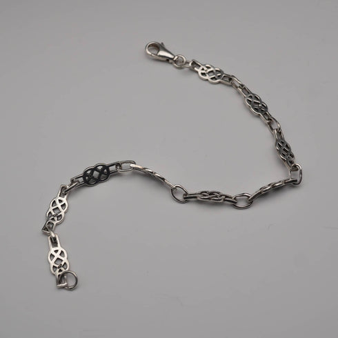 UK Vintage Celtic Knot Sterling Silver Ladies Bracelet 8.0g