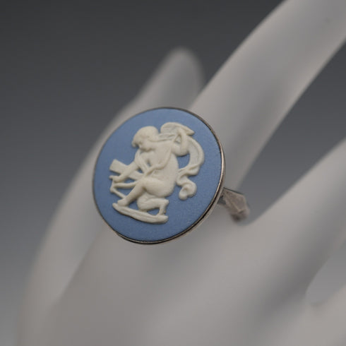 Vintage British Jewelry, Wedgwood Jasperware Sterling Silver Ring (JP size 14)