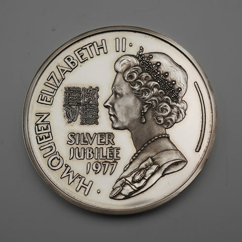 1977年 英國伊麗莎白二世女王 登基25週年紀念銀幣 45克 伯明罕鑄幣廠 附盒