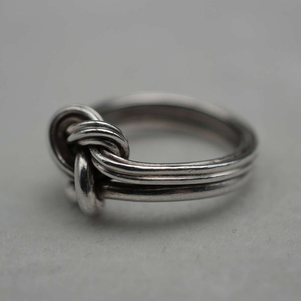 Vintage Sterling Silver Knot Design Ring (JP 13)