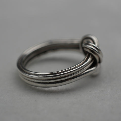 Vintage Sterling Silver Knot Design Ring (JP 13)