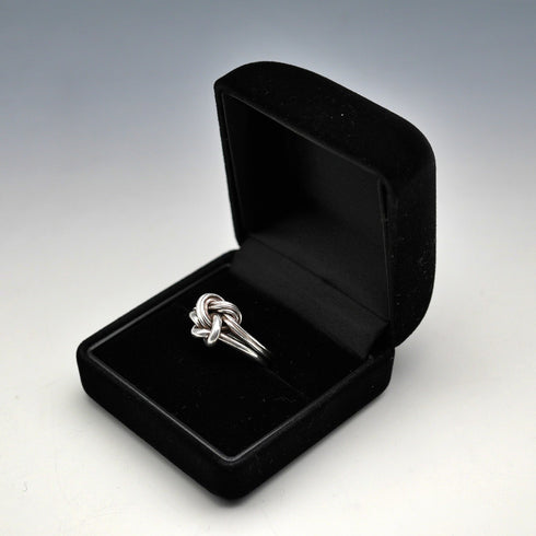Vintage Sterling Silver Knot Design Ring (JP 13)