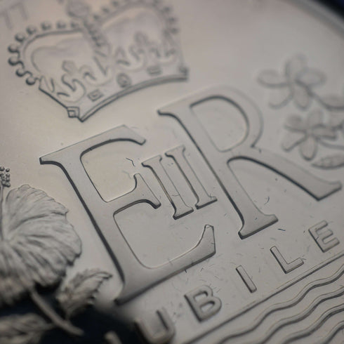 1977 Queen Elizabeth II Silver Jubilee Cook Islands $25 Commemorative Silver Coin, 49g, Franklin Mint, with case and certificate