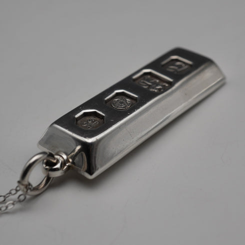 1976 English Vintage Solid Silver Ingot Pendant with Solid Silver Chain, Total 32.6g