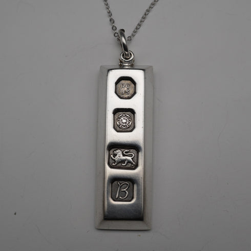 1976 English Vintage Solid Silver Ingot Pendant with Solid Silver Chain, Total 32.6g