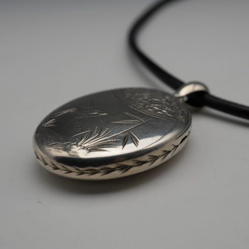 Antique Victorian Sterling Silver Locket Pendant with Leather Necklace 9.8g