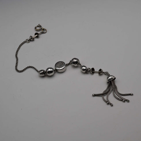 Vintage sterling silver tassel-decorated chain with ring clasp, 24cm total length, 12g