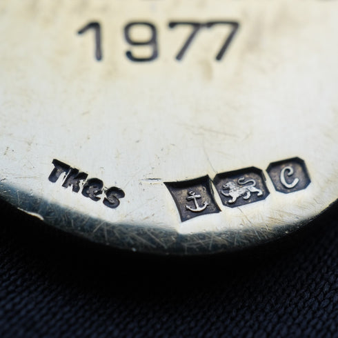 1977年 英國復古純銀知更鳥浮雕橢圓形項鍊,含純銀鍊,共14克