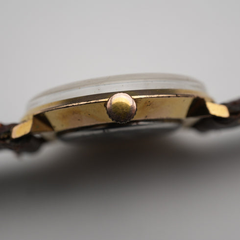 Circa 1980s Garrard men's wristwatch, gold-plated case, 17-jewel mechanical movement, in good working condition
