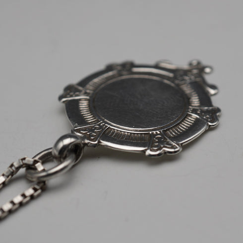 1934 British vintage sterling silver medal pendant, total 11g, with sterling silver chain, Robert Pringle