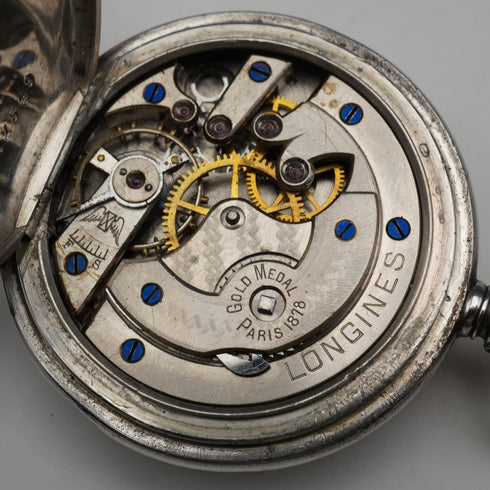 Reloj de bolsillo Longines antiguo de alrededor de 1889, plata 800, caja hunter, 43 mm de diámetro, en buen estado de funcionamiento.