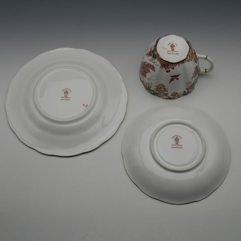 c. 1947 British Vintage Royal Crown Derby "Old Aylesbury" Tea Cup Trio ①