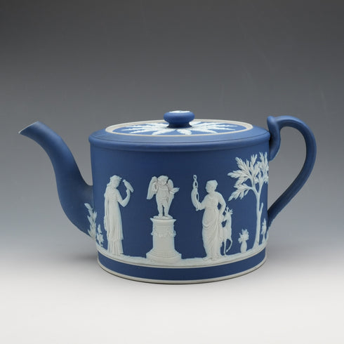 Tetera antigua de estilo tambor, Wedgwood Jasperware, Inglaterra, circa 1900