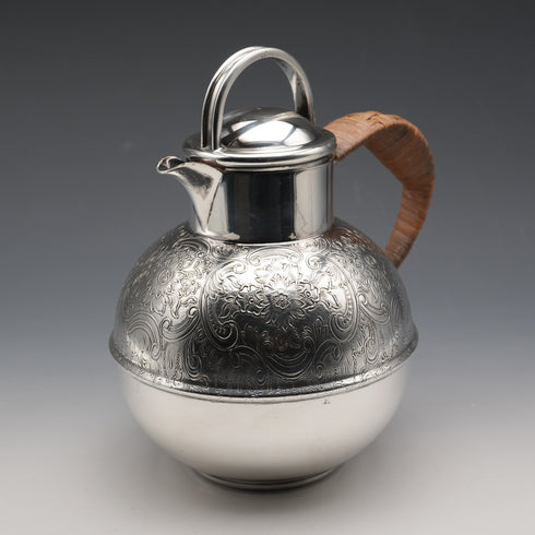 British vintage silver-plated 1.5-pint Jersey jug