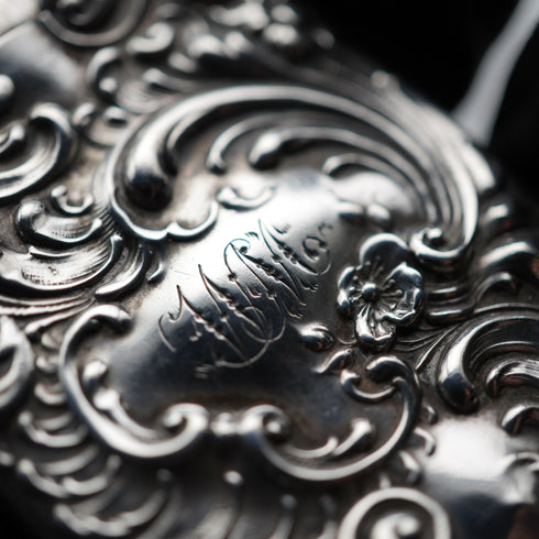 Antique Floral Repoussé Sterling Silver Vest Case 24g