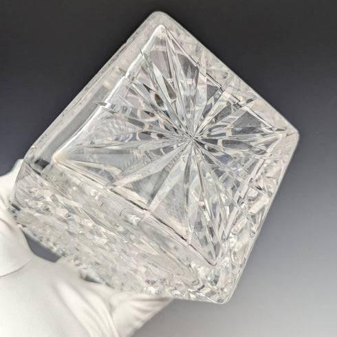 1982 年英國復古切割玻璃方形醒酒器,純銀裝飾 CJ Vander