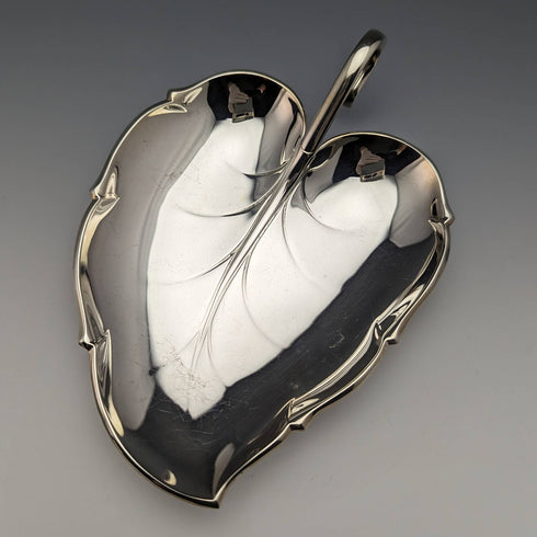 英国ヴィンテージ シルバープレート製 リーフ型ディッシュ ペア