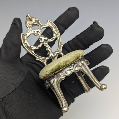 1940年代 真鍮製 椅子型 懐中時計ホルダー モスグリーンシート