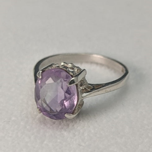 British vintage jewelry amethyst sterling silver ring (size 12-13)