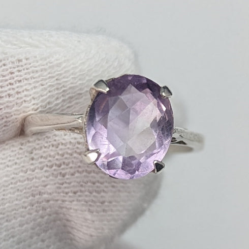 British vintage jewelry amethyst sterling silver ring (size 12-13)