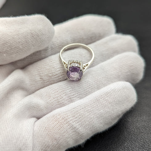 British vintage jewelry amethyst sterling silver ring (size 12-13)