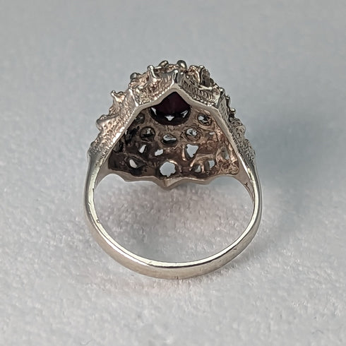 British Vintage Jewelry Dark Red Stone Sterling Silver Ring (Size 9-10)