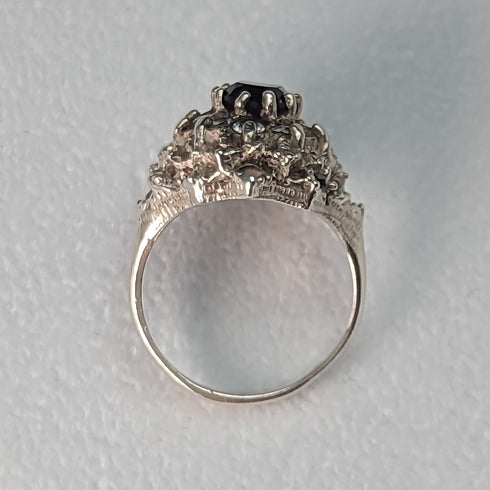 British Vintage Jewelry Dark Red Stone Sterling Silver Ring (Size 9-10)