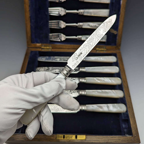 1897 年英國古董白色珍珠貝柄純銀刀片餐具 6 對盒裝 J Barraclough