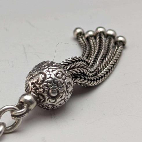 Cadena doble Albert de plata esterlina, antigüedad británica de alrededor de 1900, 34 g, con dije de borla