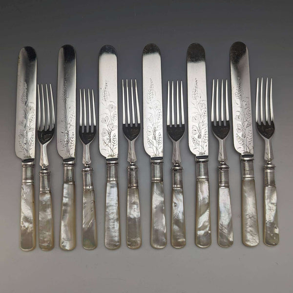英國古董白色蝴蝶殼手柄甜品餐具 6 對布盒套裝