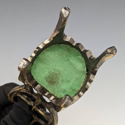 1920 年代黃銅椅懷錶架綠色床單