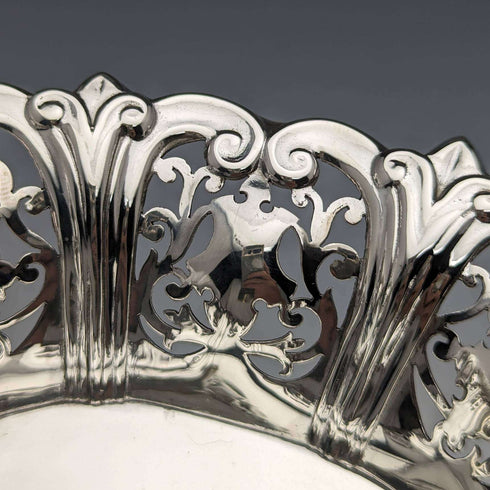 1904 British Antique Sterling Silver Earrings Dish 112g Elkington