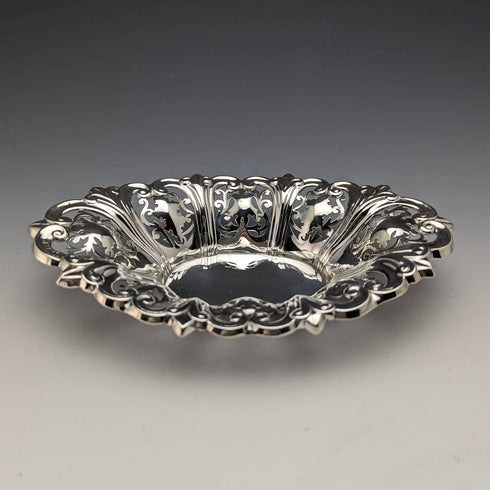 1904 British Antique Sterling Silver Earrings Dish 112g Elkington