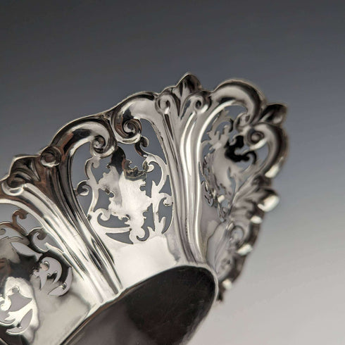 1904 British Antique Sterling Silver Earrings Dish 112g Elkington