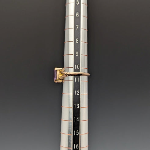 British vintage jewelry amethyst 9ct gold ring