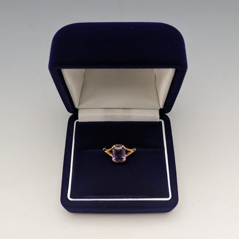 British vintage jewelry amethyst 9ct gold ring