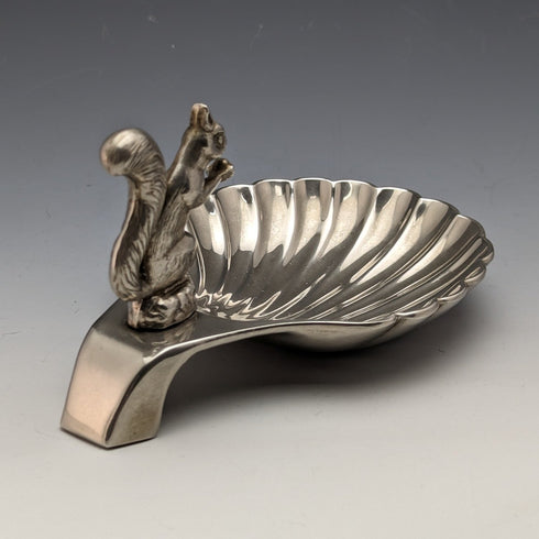 英国ヴィンテージ シルバープレート製 リス装飾 シェル型 ナッツディッシュ