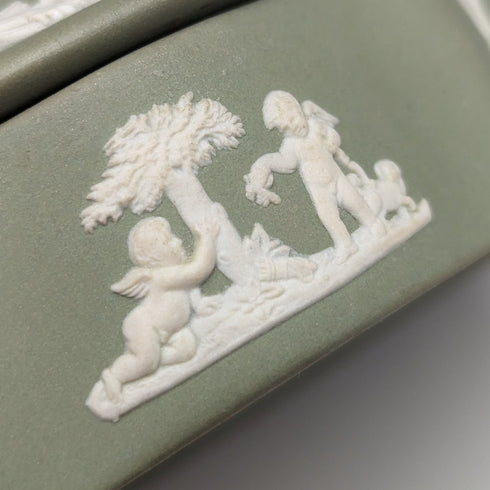 英国ヴィンテージ ウェッジウッド ジャスパーウェア製 オーバルボックス 小物入れ グリーン