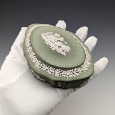 英国ヴィンテージ ウェッジウッド ジャスパーウェア製 オーバルボックス 小物入れ グリーン