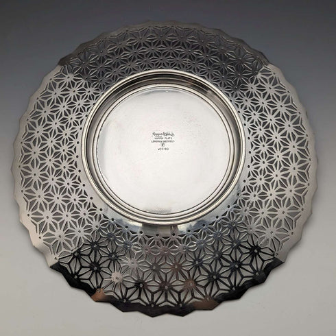 20世紀初頭 英国アンティーク シルバープレート製ディッシュ 直径27cm Mappin&Webb