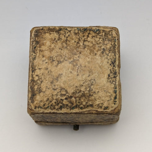 英國復古皮革軟墊戒指盒 Alfred Wolf Ltd