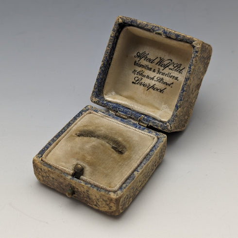 英國復古皮革軟墊戒指盒 Alfred Wolf Ltd