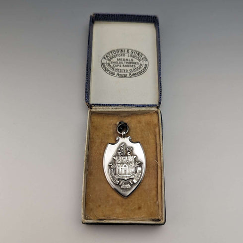 1928 年英國復古純銀盾牌鑰匙扣,裝在 Fattorini & Sons 盒中