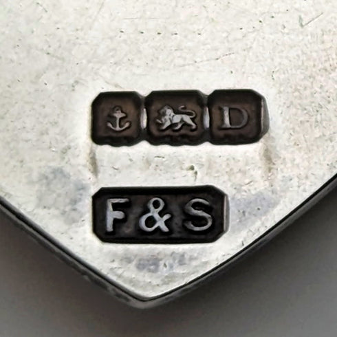 1928 年英國復古純銀盾牌鑰匙扣,裝在 Fattorini & Sons 盒中