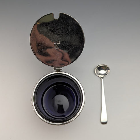 1910 年英國古董純銀和藍草芥末鍋和勺子 Vander & Hedges