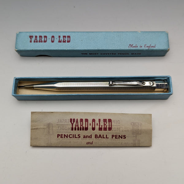 英國復古 Yard O 紅色卷製銀色六角鉛筆紙盒裝