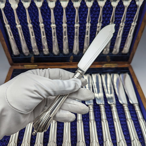 Around 1890 British antique silver plated cutlery 12 pair set in wooden box William Gallimore