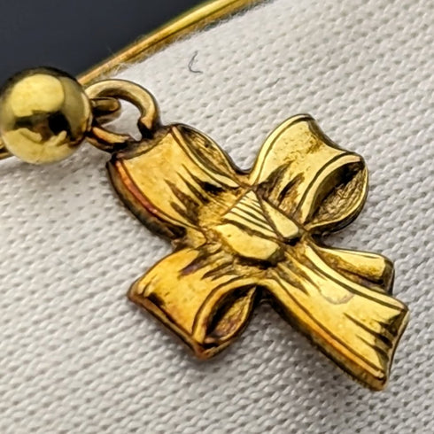 英国ヴィンテージジュエリー K9ゴールド リボンデザイン ピアス