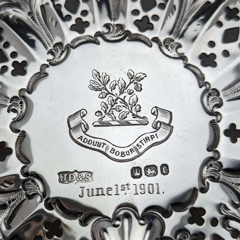 1895 British antique sterling silver shell dish with legs 238g James Dixon